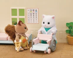 Sylvanian Families - Village Doctor Starter Set -Children Toys Shop 15 39421.1678365117