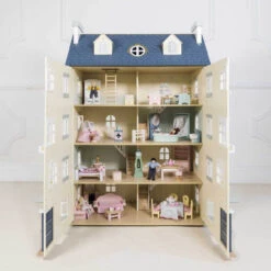 Le Toy Van Dolls House - Daisylane Palace House -Children Toys Shop LEH152 23636.1693848295
